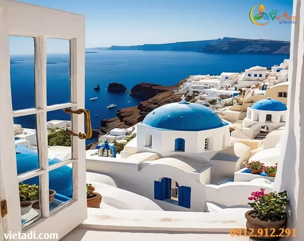 Viettadi Travel đưa khách check-in Santorini Phương Đông