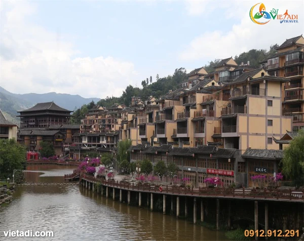Tour Bình Biên - Di Lặc - Kiến Thủy - Mông Tự 3 Ngày 3 Đêm - Thưởng Thức Bún Qua Cầu