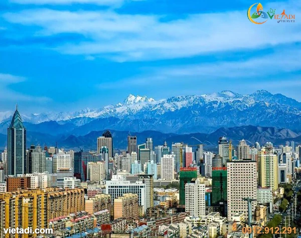 Urumqi Tân Cương về đêm