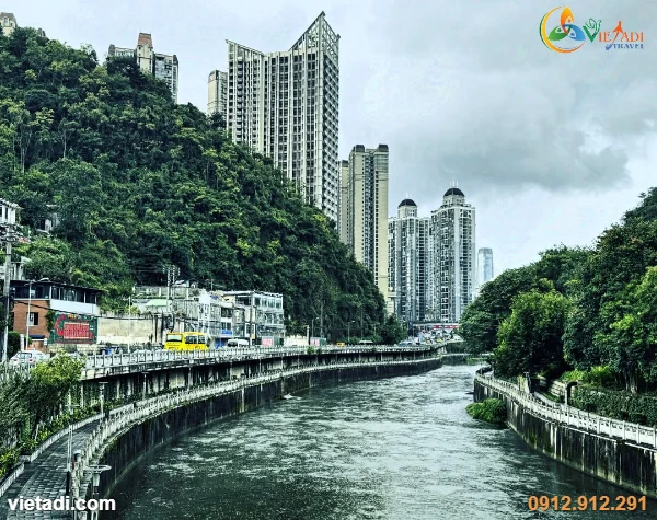 Thành phố Quý Dương - điểm đến đầu tiên của tour Quý Châu 6N5Đ