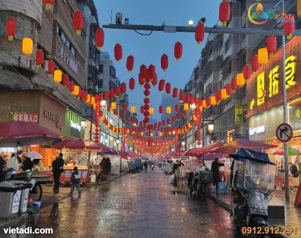 Phố ẩm thực Cố Phủ An Thuận về đêm