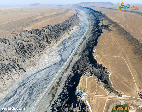 Tour Trung Quốc Bắc Tân Cương Mùa Hè - Urumqi Kanas Hemu Yining 8 Ngày 7 Đêm - No Shopping