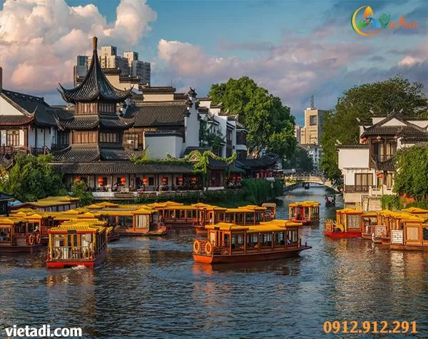 Tour Trung Quốc: 8 Tuyến Điểm Đẹp Nhất Và Kinh Nghiệm Đi 2026