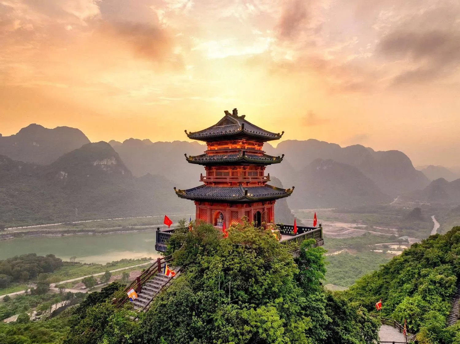 Tour Tam Chúc - Di Tích Nhà Máy in Tiền Đầu Tiên VN - Đầm Đa