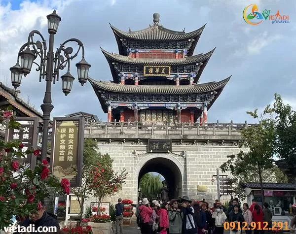 Tour Đại Lý - Côn Minh 4N4Đ - Tặng Yến Tiệc Cung Đình