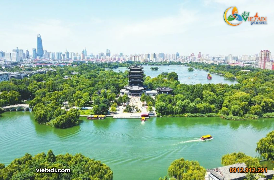 Tour Trung Quốc Tế Nam - Minh Thủy Cổ Trấn - Thánh Cảnh Ni Sơn - Chung Thư Các - Thanh Đảo 5 Ngày 4 Đêm - No Shopping
