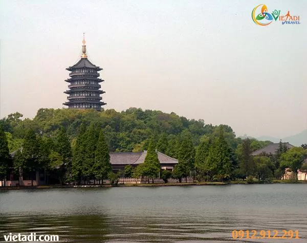 Tour Trung Quốc: 8 Tuyến Điểm Đẹp Nhất Và Kinh Nghiệm Đi 2026