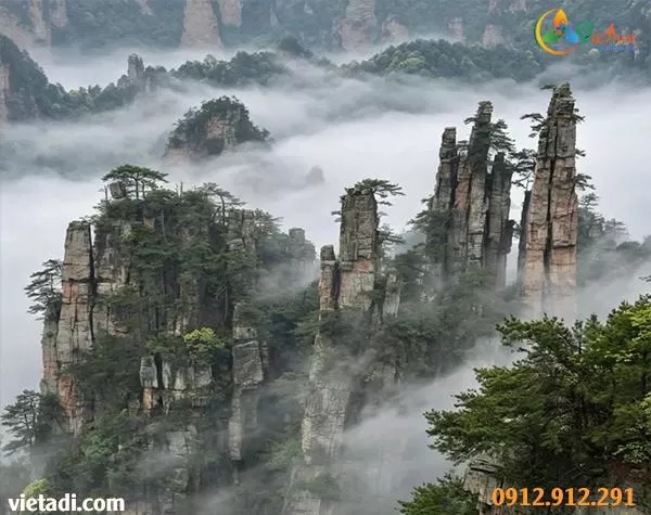 Tour Trung Quốc: 8 Tuyến Điểm Đẹp Nhất Và Kinh Nghiệm Đi 2026